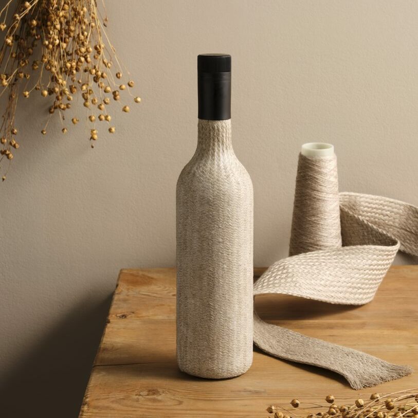 Dordogne. Une bouteille de vin en fibre de lin fabriquée à Bergerac